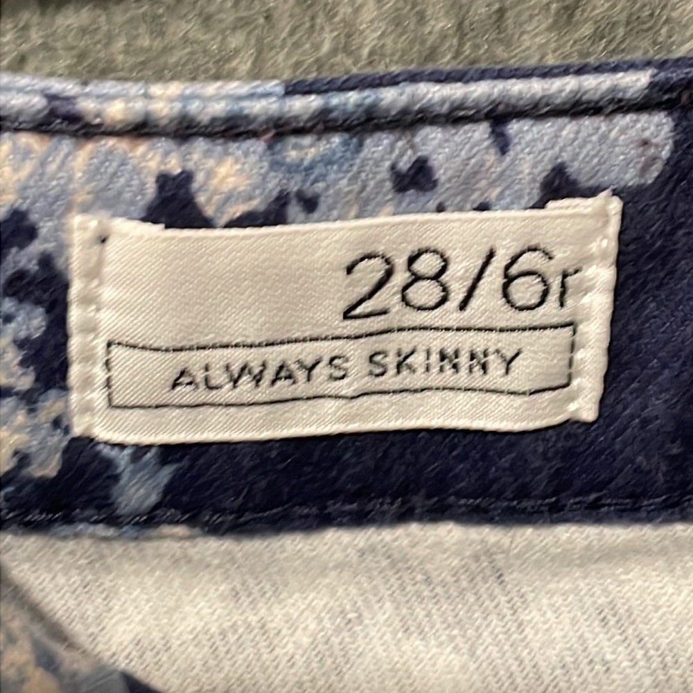 GAP 1969 Always Skinny Jeans -Blue Floral, mid, rise women 28/ 6R - Picture 7 of 7